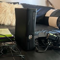 Xbox 360 S 4gb Like New 