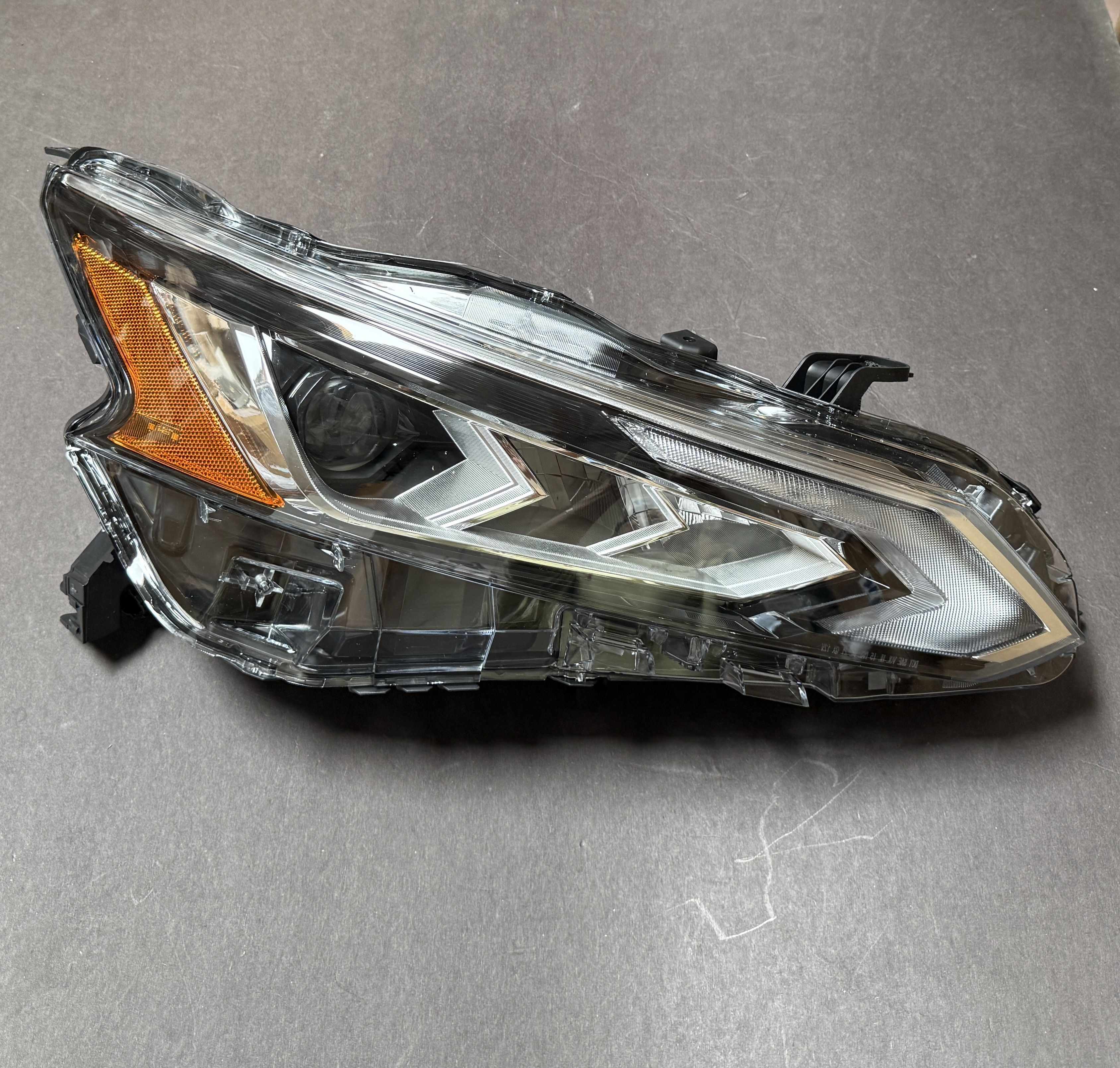 New Full LED Headlight Assembly 2019 2020 2021 2022 Nissan Altima passenger Side Headlamp