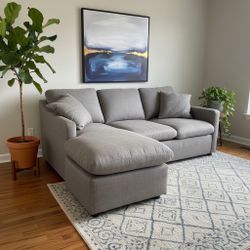 Reversible Living Spaces Couch 🛻Delivery Available🛻