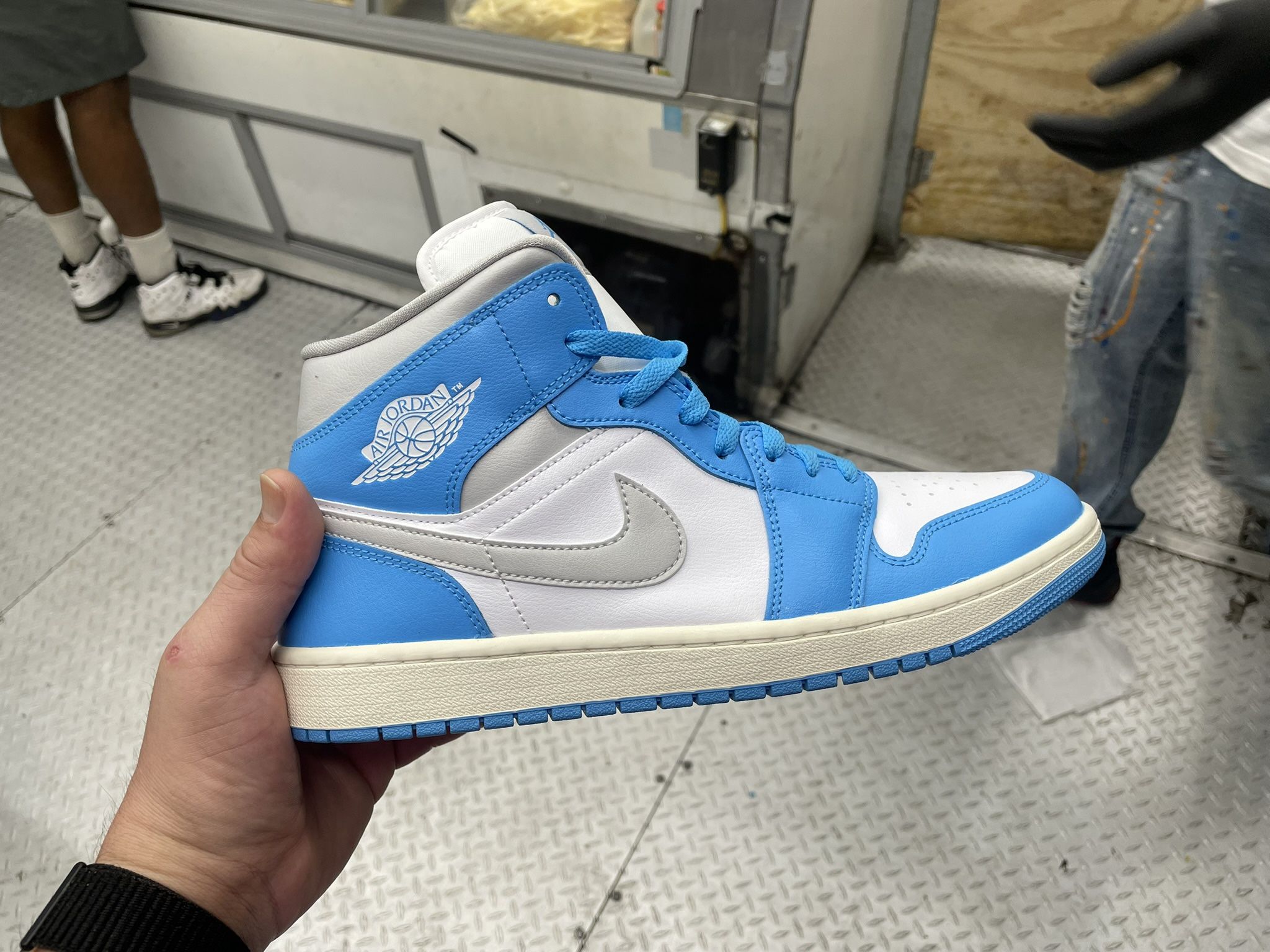Jordan 1's Blue/Grey For 110$