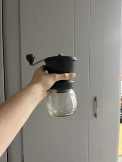 Hand grinder coffee