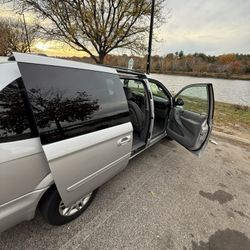 2005 Dodge Caravan