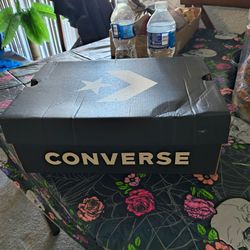 Converse Shoes brand new still in Box sz 8 mens 10 women's
