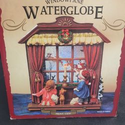 Kirkland windowpane waterglobe (Snowman) 