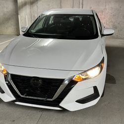 2022 Nissan Sentra SV .
