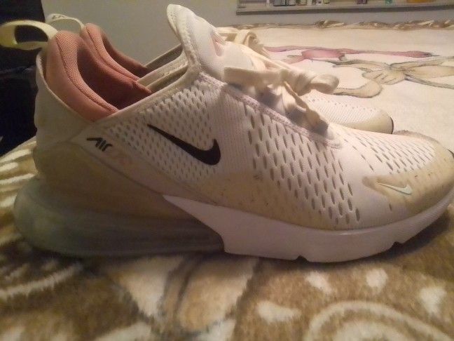 Nike Air Max 270
