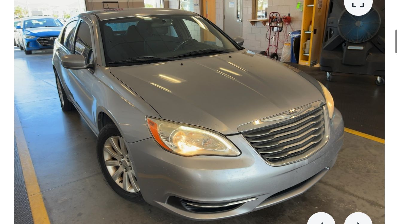 2013 Chrysler 200
