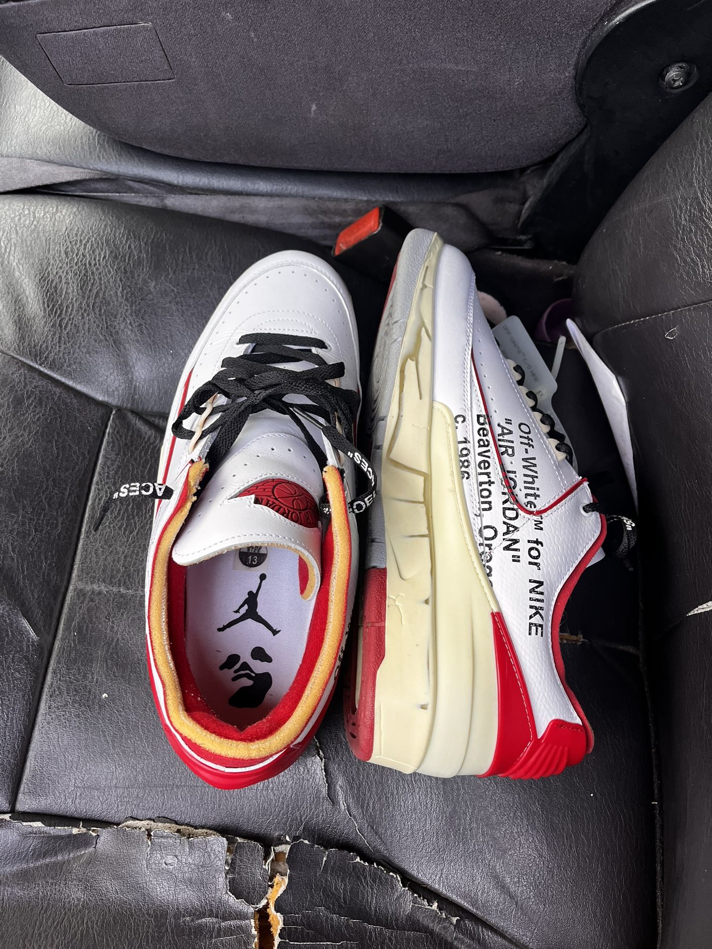 Air Jordan Off White 2s