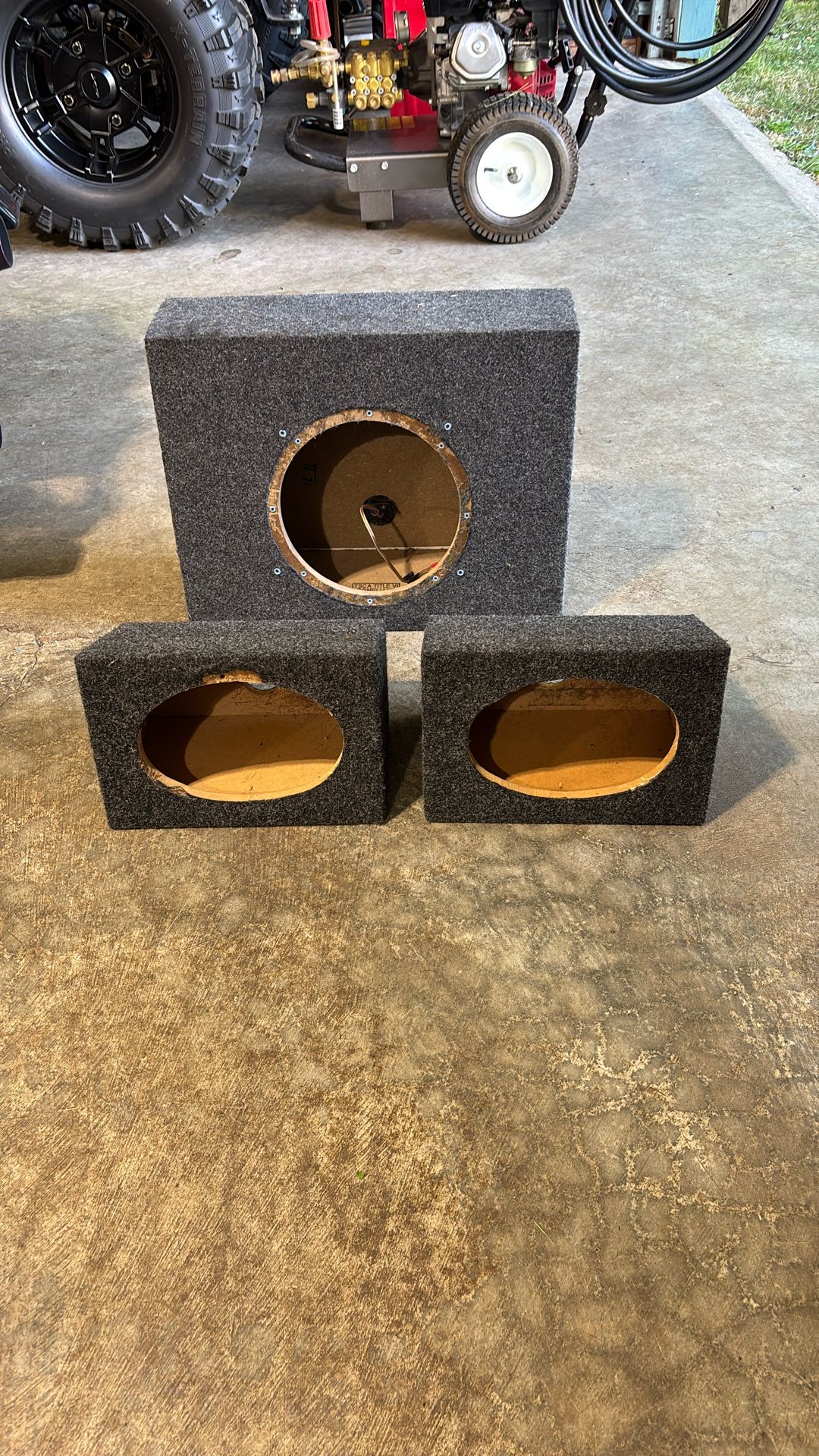 Speaker boxes