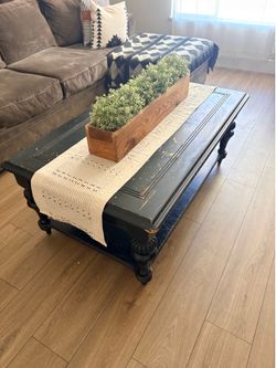 Coffee table set