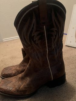 Size 9.5 Ariat Women Boots