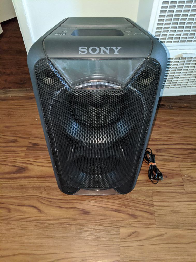 Sony GTK-XB90 portable Bluetooth speaker