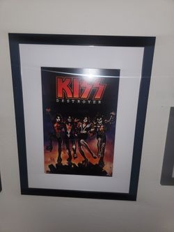 Kiss Framed 💋 
