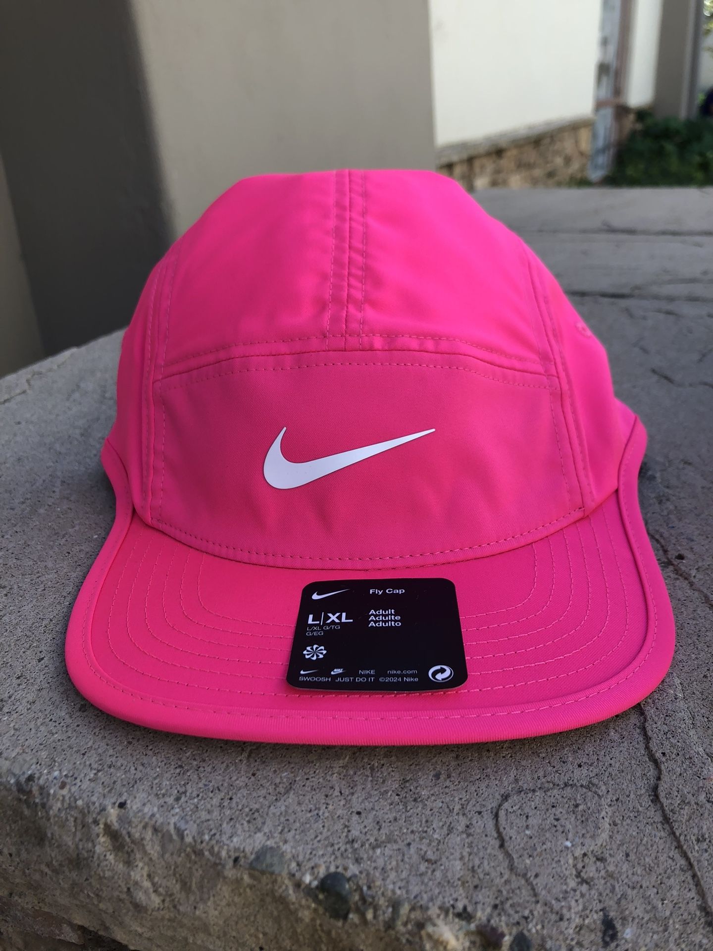 New Nike Fly Hat Cap Pink Fuchsia Strapback Running Hiking Trail Camping L/XL