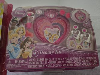 BRAND NEW GIRL BEAUTY KITS GREAT XMAS GIFT !!