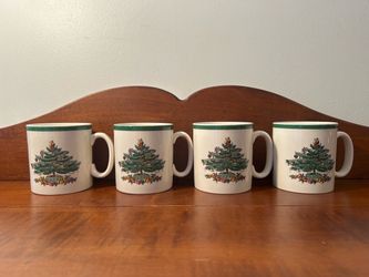 Set of 4 Spode Christmas Mugs - Made in England, 7 oz 4.25” wide x 3 5/16” tall
