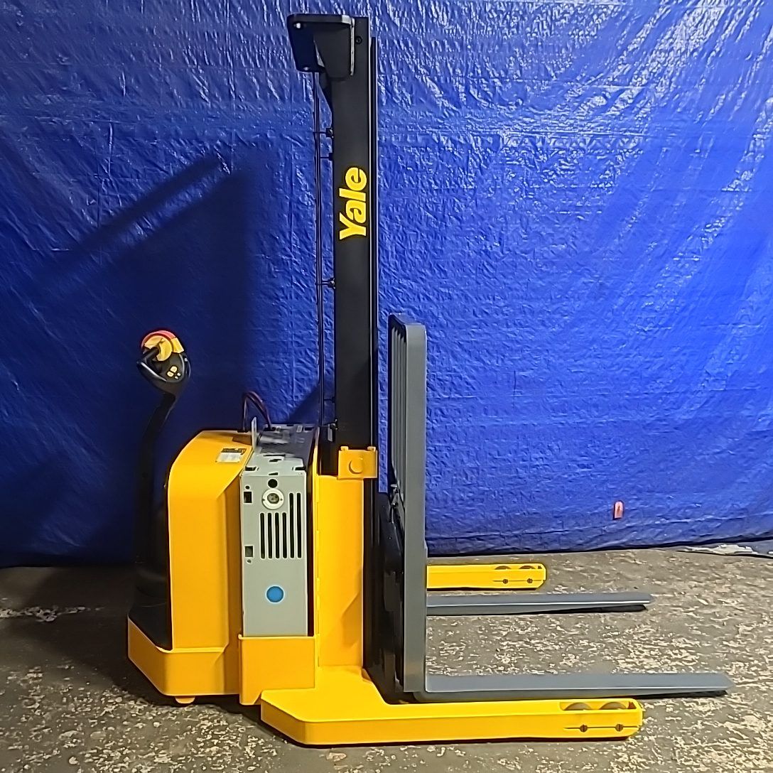 2014 Yale Electric Pallet Stacker MSW040 - 13