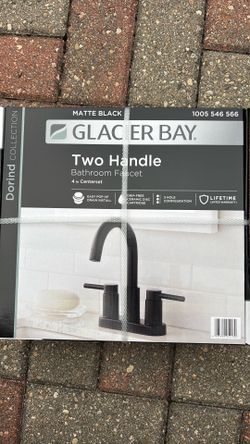 Bathroom faucet matte black