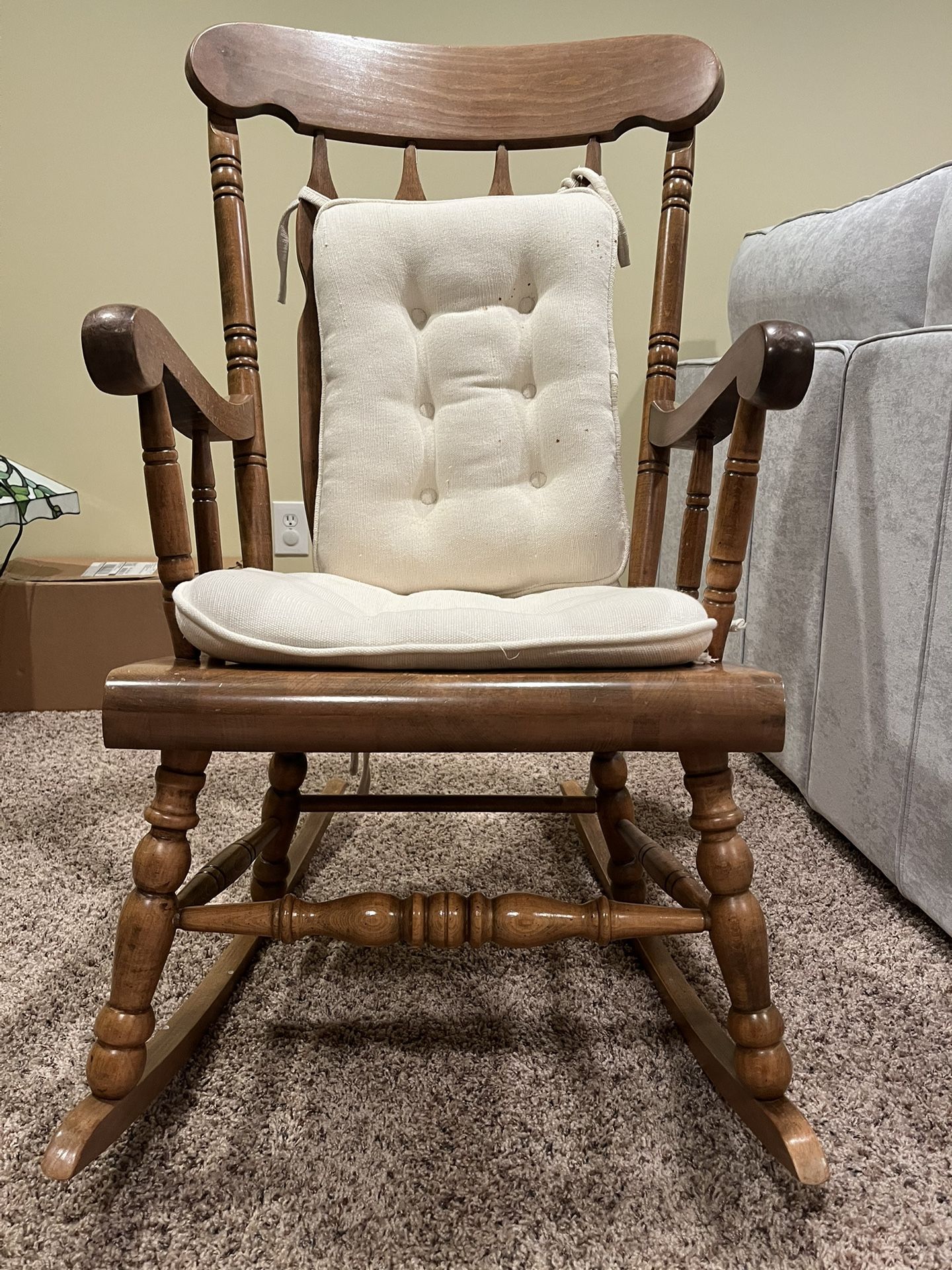 Wood Rocking Chair 