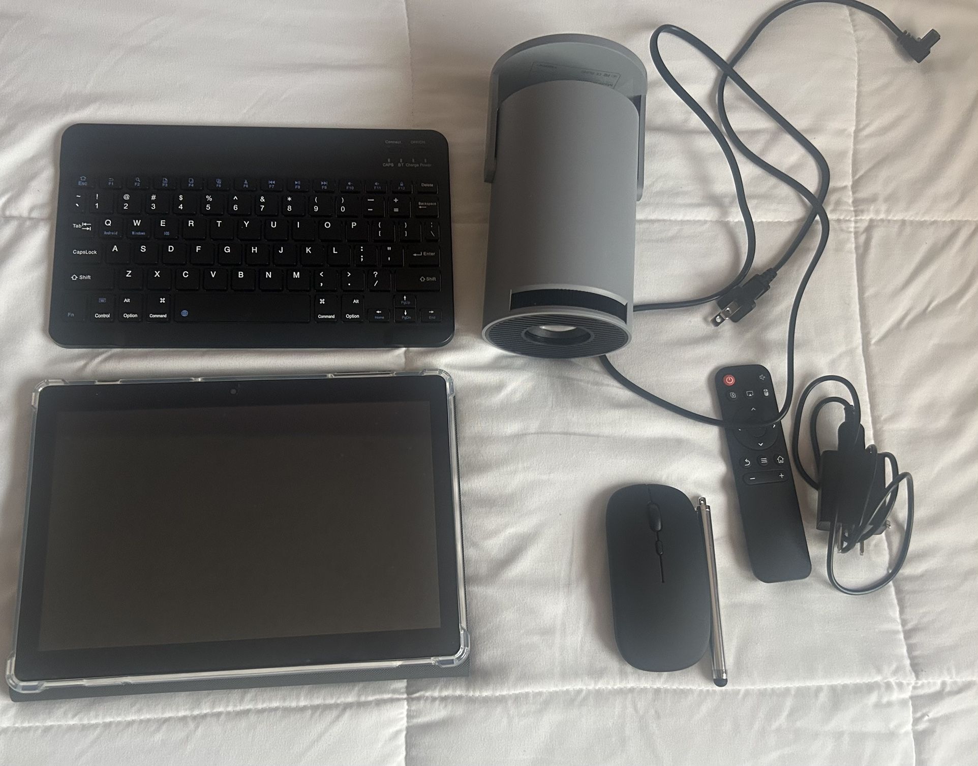 Android Tablet And Magcubic Electronic Bundle