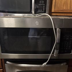 GE under cabinet mount microwave