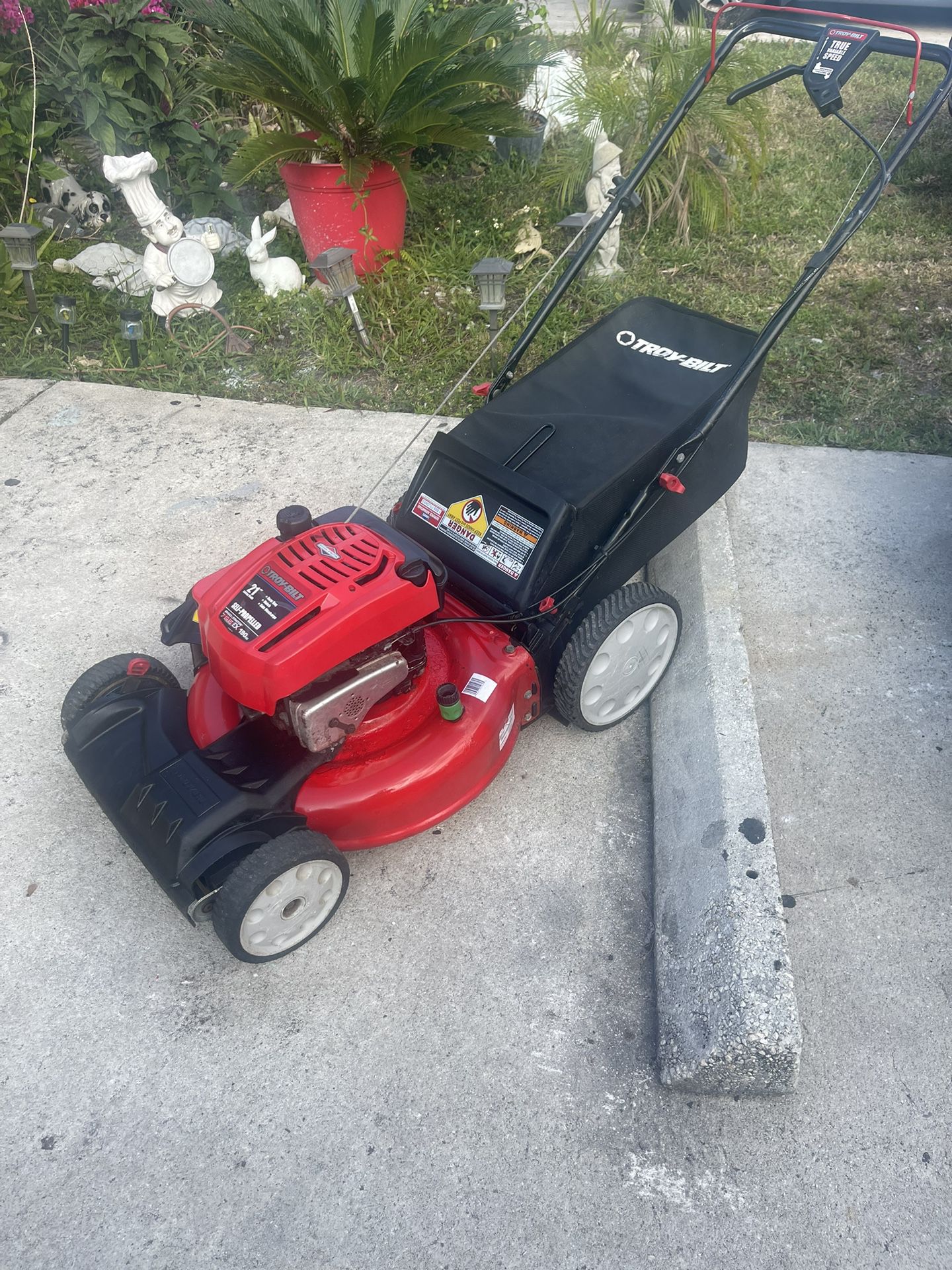 Troy-Bilt 21" Self-Propelled Lawn Mower