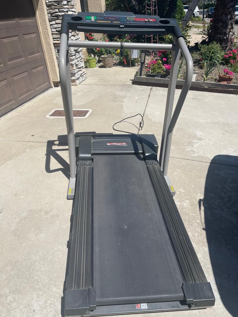 PreForm 585 Pi Treadmill 