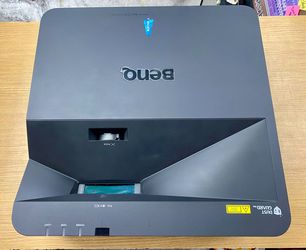 BenQ LU960UST Laser Projector 5200lm Ultra Short Throw WUXGA 57 Hours Remote