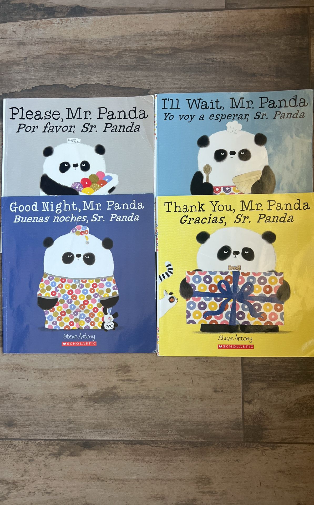Sr. Panda Bilingual Series