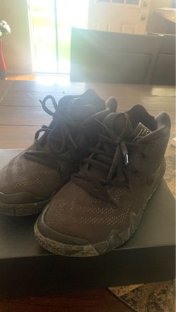 Black shoes