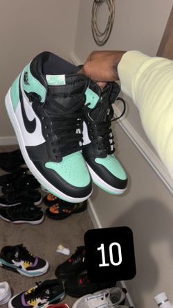 A Bunch Of Shoes Ranging From 10-12 Men’s