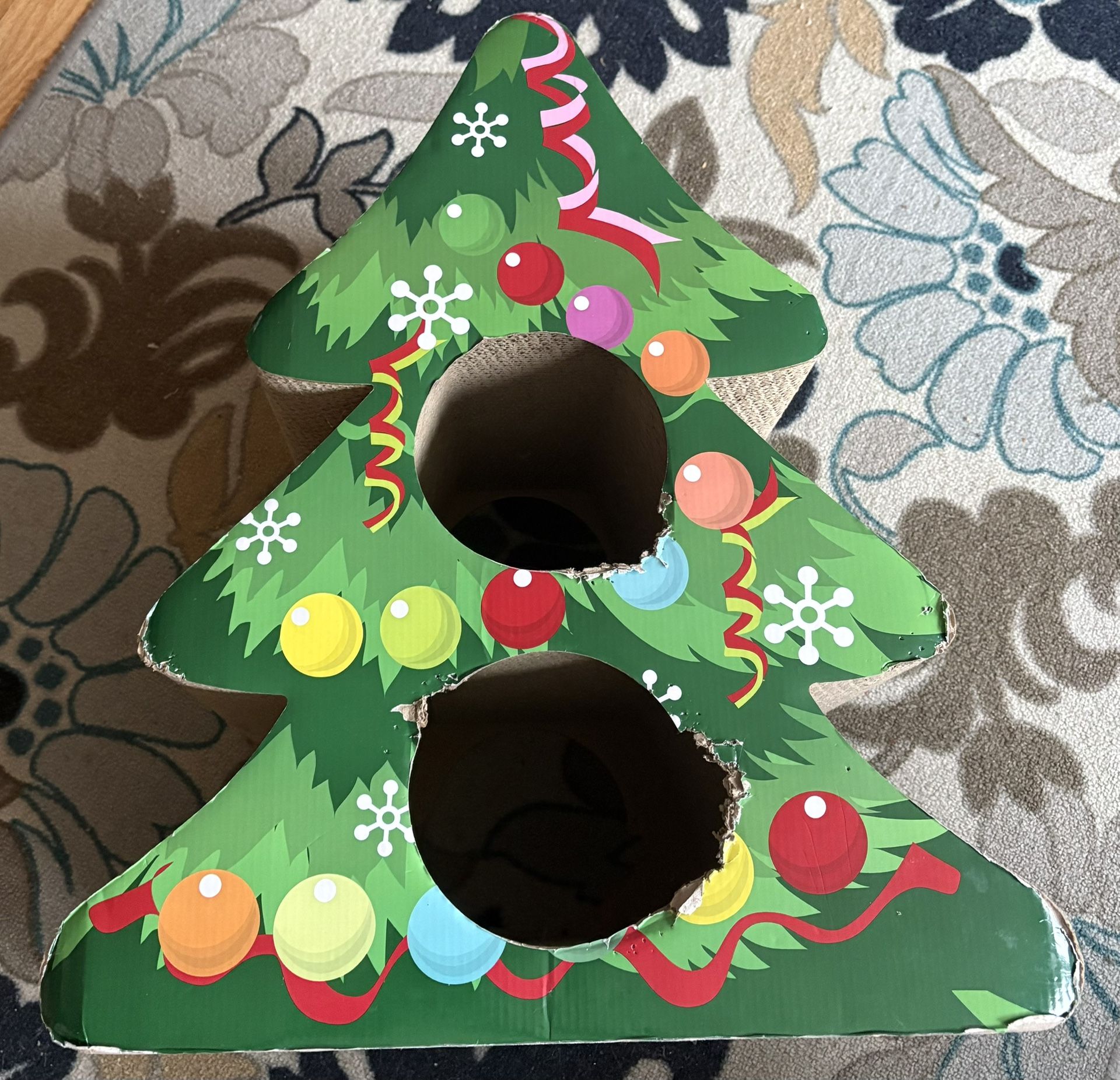 Cat Scratcher Tree With Ball