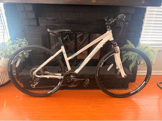 Marin San Anselmo DS 3 Hybrid Bike