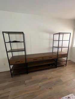 Entertainment center