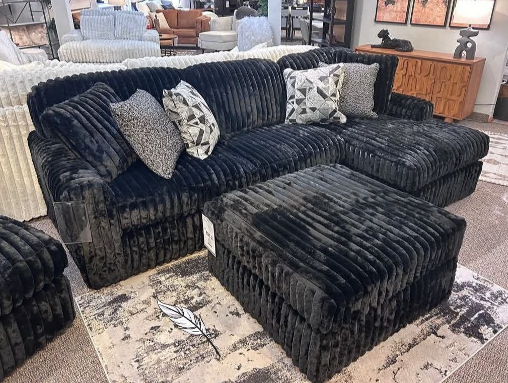 🔥Brand New 🌼Midnight Sectional Sofa With Chaise