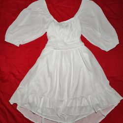 New Flowy White Dress 