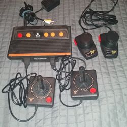 Atari Flashback 8 Deluxe, wired-controllers
