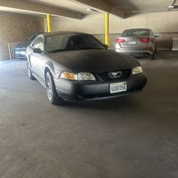 2003 Ford Mustang V6