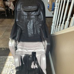 Titan Pro Apine Full Body Massage Chair- Excellent Condition