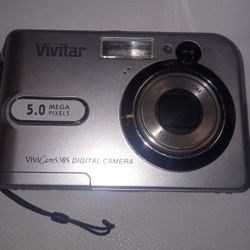 VIVITAR digital  Camera 5.0 MEGA PIXELS