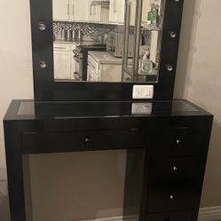Vanity Desk With Mirror    