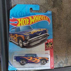 Hot wheels HW flames 57 CHEVY  6/10 bienestado