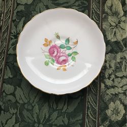 Tuscan Fine English Bone China, Gold Trim, Saucer