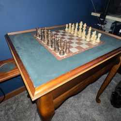 Chess Table Dining Table Chess Board Chess Pieces Velvet Game Table 