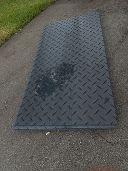 DURABLE HEAVY-DUTY GROUND MATS