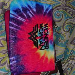 2 Wonder Woman Wristlet Wallet 