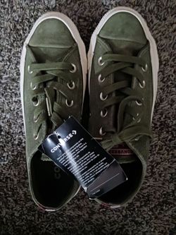 Brand New Converse Boy's Size 3 / Women's Size 5