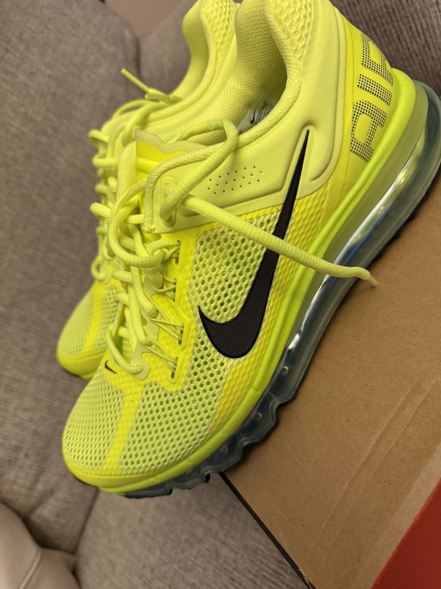 Air Max Size 9. $160 Asking $80 Cash. No Less