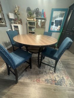 Kitchen Table and four chairs