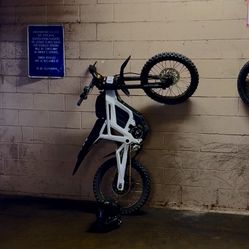2025 Talaria mx5 72v TRADES AND CASH OFFERS (text for more info or pics)